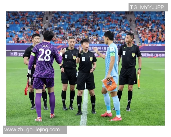 足球放映盛宴：与球迷共享激情瞬间的精彩赛事回顾与分析