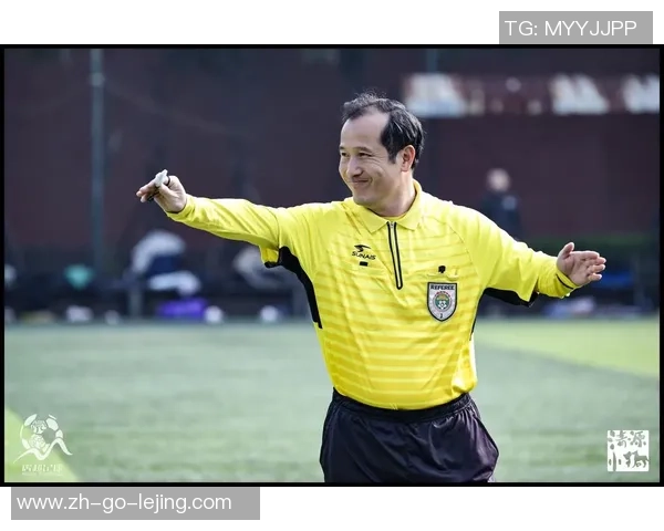 足球裁判耳机的技术革新与应用探讨提升比赛公正性与裁判沟通效率